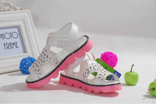 爆款品牌童鞋夏季卡通童鞋时尚户外镂空女童超纤皮凉鞋批发